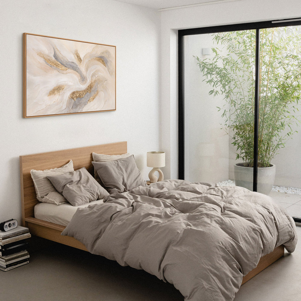 Peinture texturée moderne aux tons naturels – Toile peinte à la main avec cadre « Ruisseaux radieux »