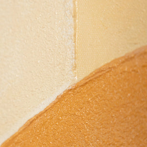 Œuvre abstraite apaisante sur toile encadrée, avec une lumière douce intitulée « Étreinte de l'aube ».