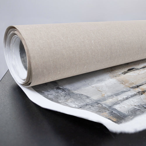 Gerollte Leinwand mit beigem und goldenem Acrylkunstmotiv