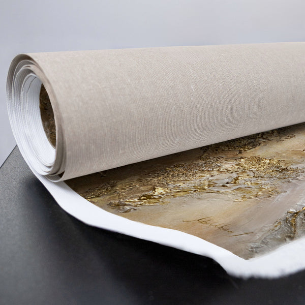 Gerollte Leinwand eines handgemalten Acrylbildes mit Textur
