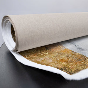 Abstraktes Gemälde in Gold Grau auf gerollter Leinwand