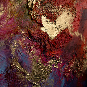 Detailaufnahme mit roten und goldenen Texturen