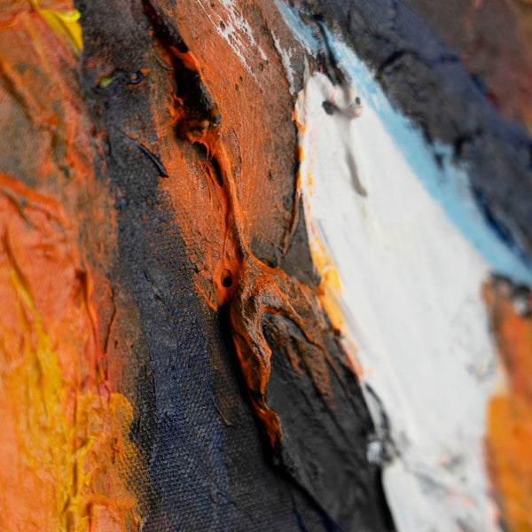 Farbschichten in Orange, Blau und Weiß