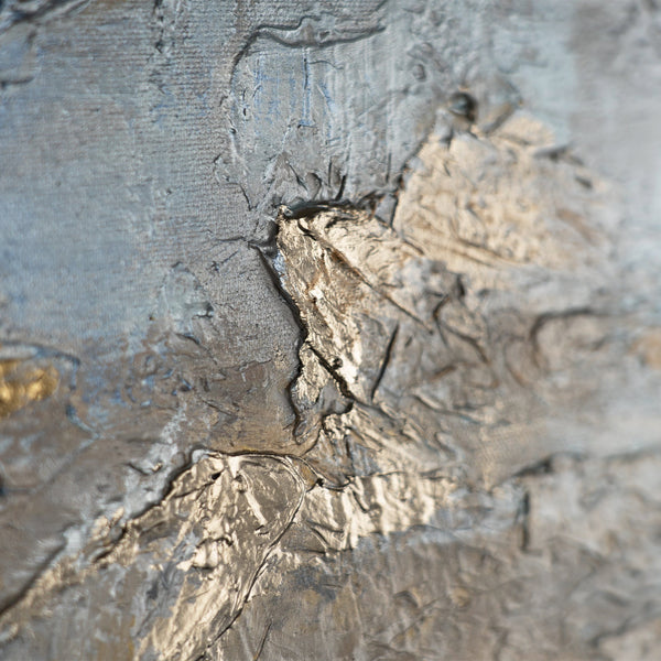 Textur und Farbakzente auf handgemalter Leinwand