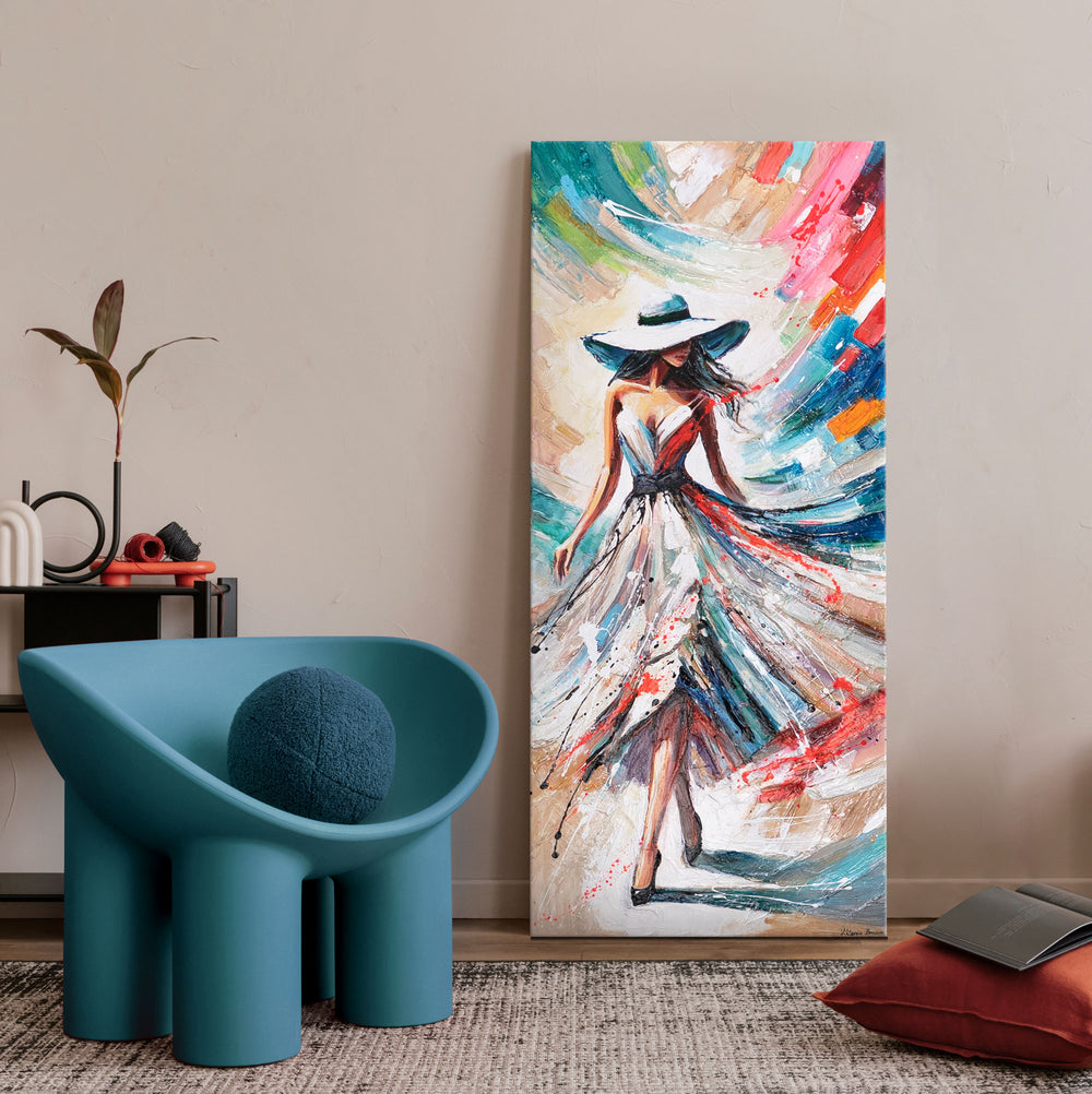 wanddeko mit frauenmotiv, kunst im modernen wohnzimmer