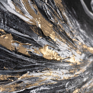 Close-up goldener Pinselstriche im abstrakten Ballerinabild