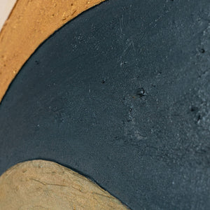 Reliefmalerei geschwungene Formgestaltung