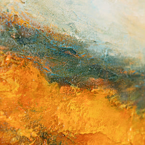 Strukturmalerei mit goldenen Farbtönen