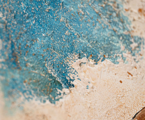 detailaufnahme-handgemaltes-acrylbild-gold-strukturpaste-abstraktes-gesicht-luxus